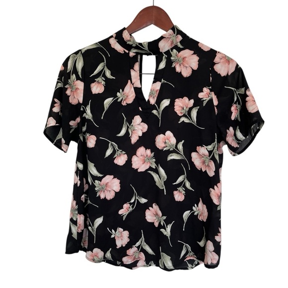 Sienna Sky Floral Black and Pink Women's Top size medium - Picture 1 of 4